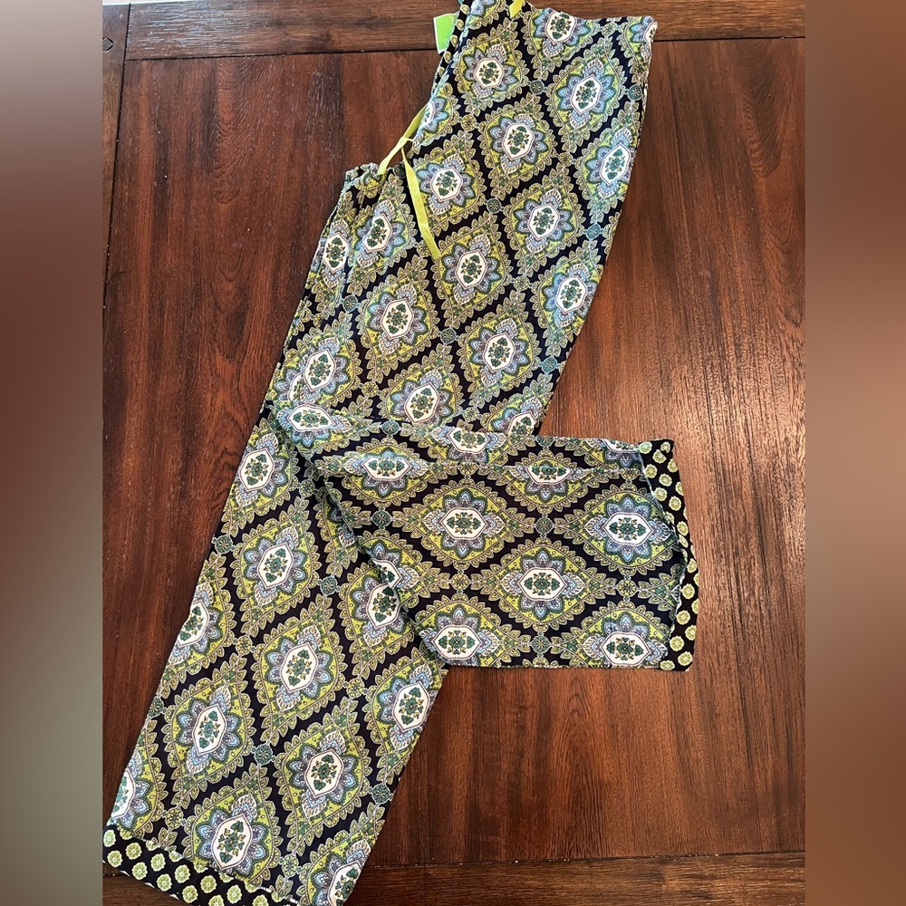 Vera Bradley corduroy lounge pants size  small; Nwt